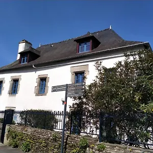 La Cour Des Ursulines Josselin