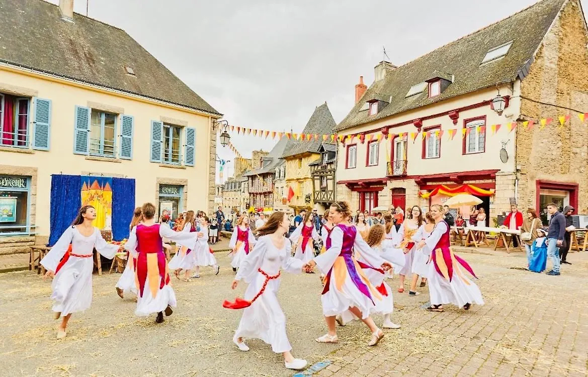 Holiday home Gite De L Archange Josselin